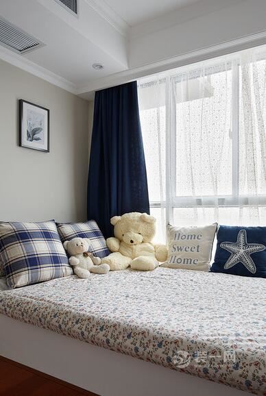 小三室现代简约装修卧室 20170907153255_7517.jpg